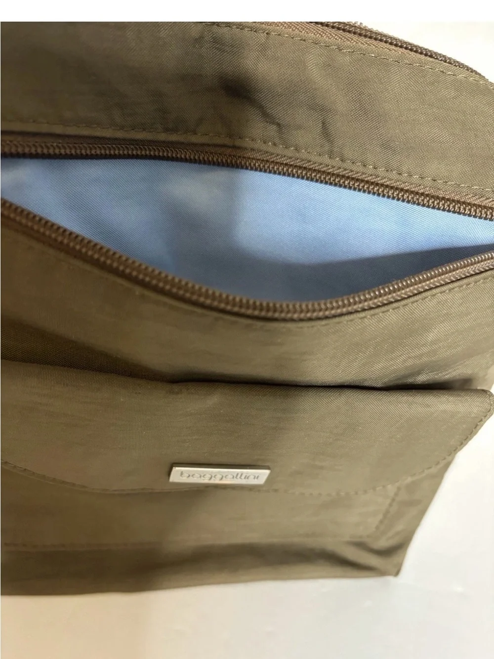 Baggallini Olive Green Messenger Crossbody Bag